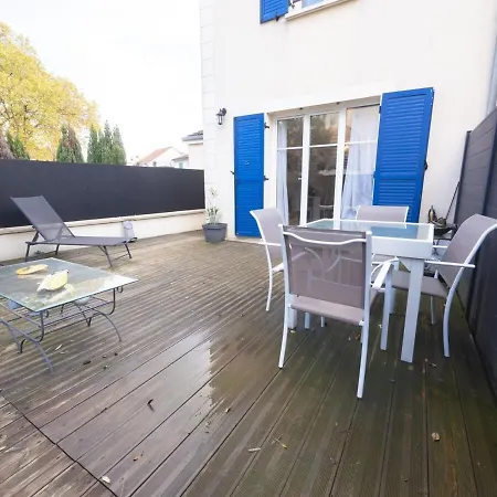 Pensionat Les Bluets - Cute House 10 Min From The Metro Noisy-le-Sec